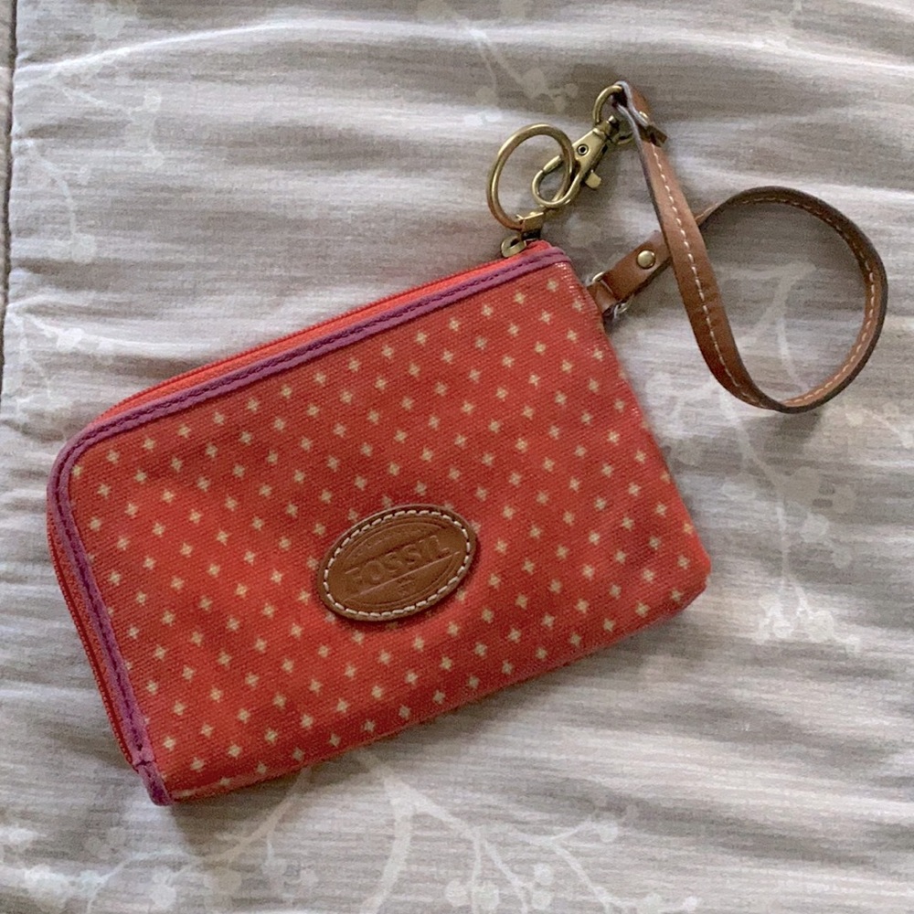 Fossil wristlet